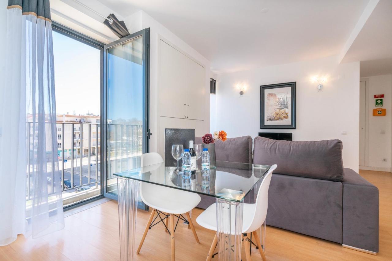 Modern Flat By Lagos Marina And Old Town لاغوس المظهر الخارجي الصورة