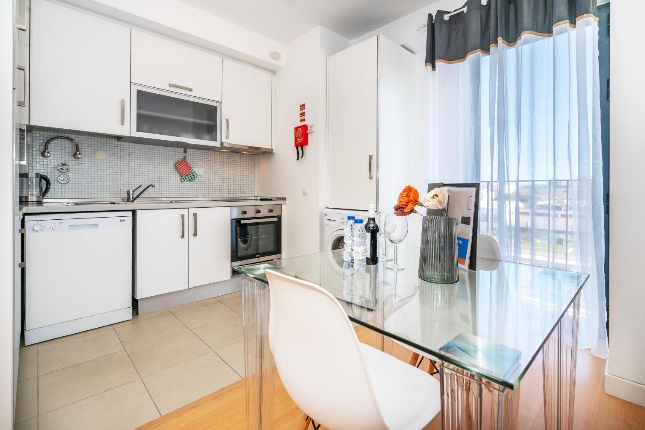 Modern Flat By Lagos Marina And Old Town لاغوس المظهر الخارجي الصورة