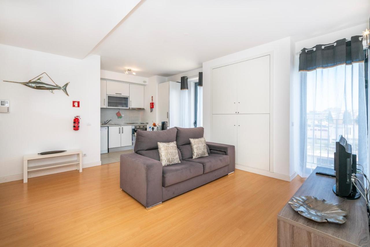 Modern Flat By Lagos Marina And Old Town لاغوس المظهر الخارجي الصورة