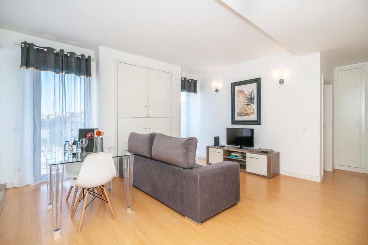 Modern Flat By Lagos Marina And Old Town لاغوس المظهر الخارجي الصورة
