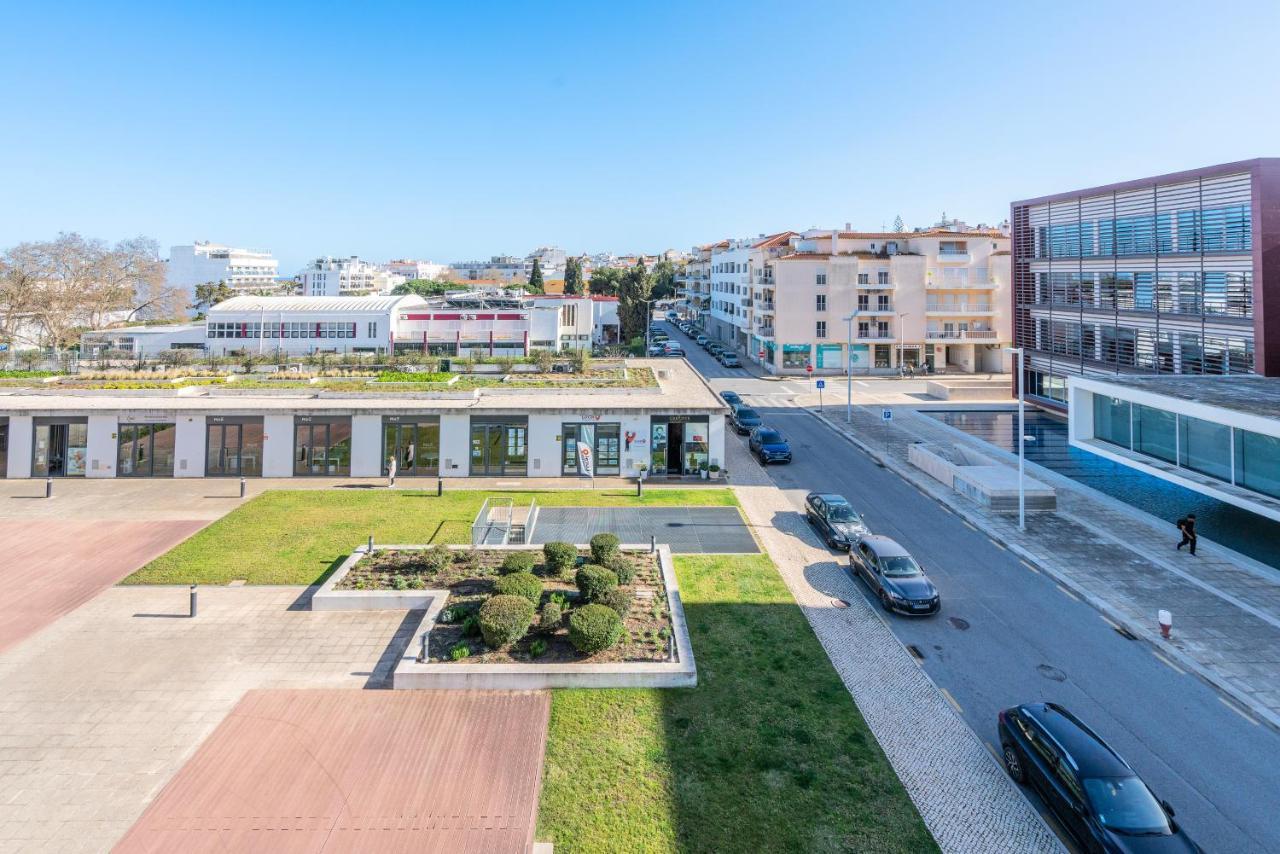 Modern Flat By Lagos Marina And Old Town لاغوس المظهر الخارجي الصورة