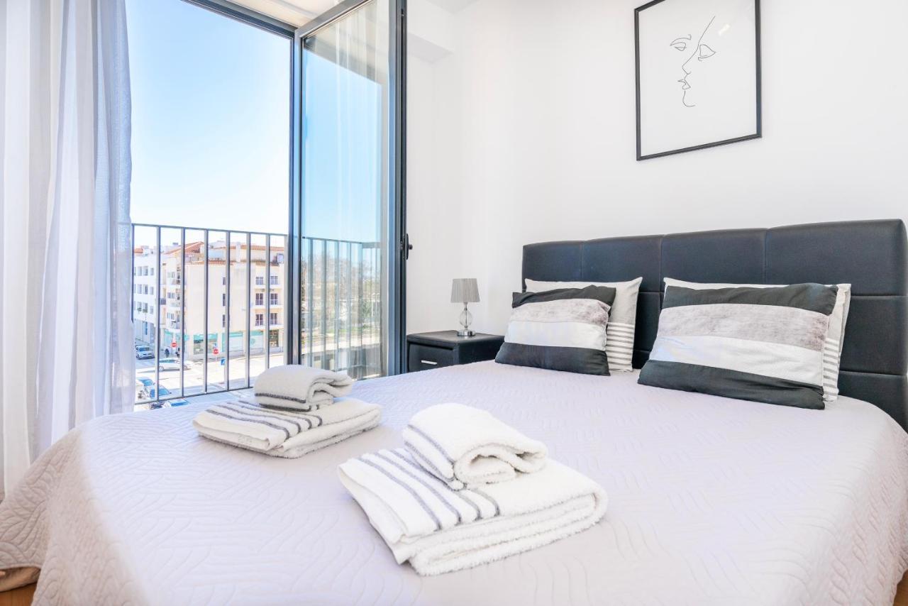 Modern Flat By Lagos Marina And Old Town لاغوس المظهر الخارجي الصورة
